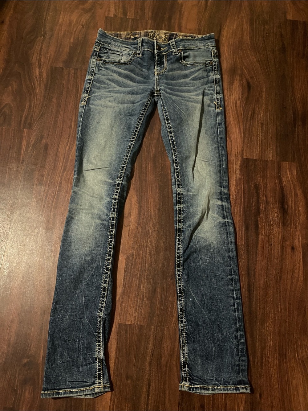 Buckle Women's Faded Blue Skinny Jeans